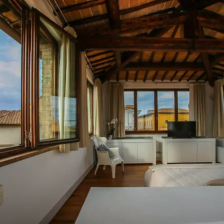 Oda ve Kahvaltı Le Logge Luxury Siena