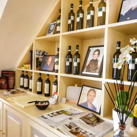 Le Logge Luxury 4* Siena