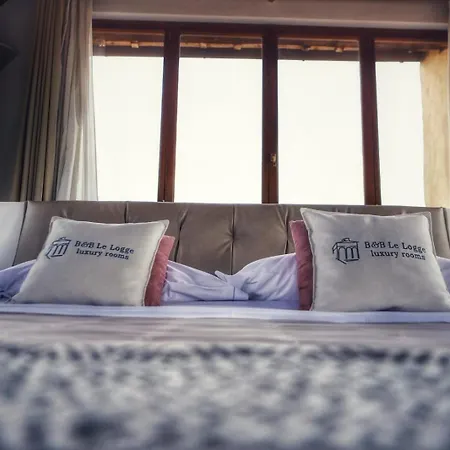 לינה וארוחת בוקר Le Logge Luxury 4*